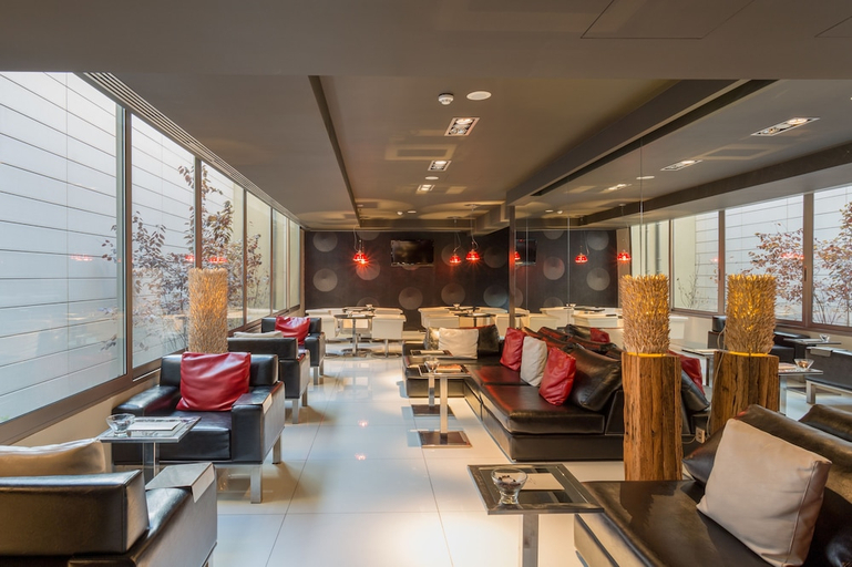 Public Area 5, Porto Trindade Hotel, Porto