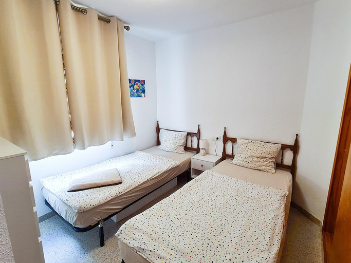 Bedroom 3, Apartment at Playa del Cura, with pool, Alicante
