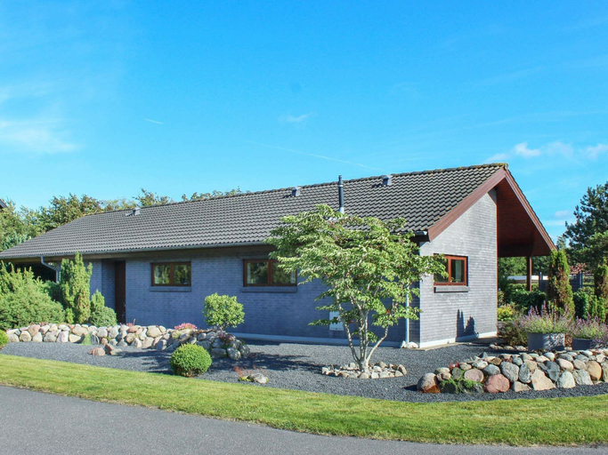 Others 2, Gorgeous Holiday Home in Ålbæk With Roofed Terrace, Frederikshavn