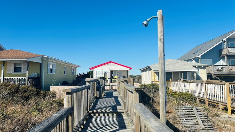 Exterior 4, Hidden Treasure 2 Bedroom Home by RedAwning, Brunswick