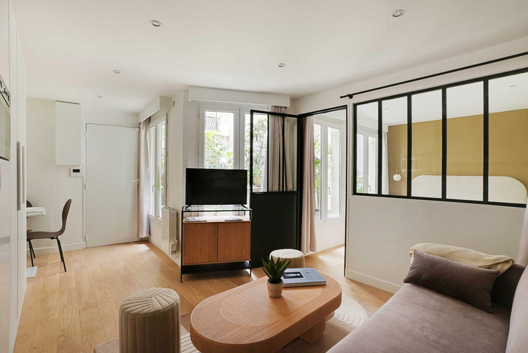 Facilities, Magnificent apartment in Les Halles, Paris