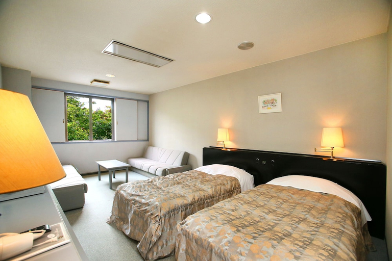 Bedroom 5, Hotel Silk in Madarao, Myōkō