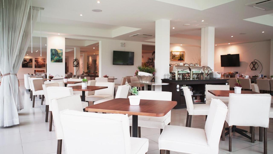 Food & Drinks 4, The White Garden Premier Saraburi, Muang Saraburi