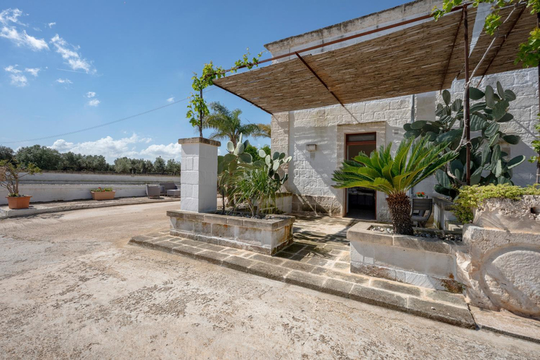 Others 4, Masseria Lamapecora, Bari