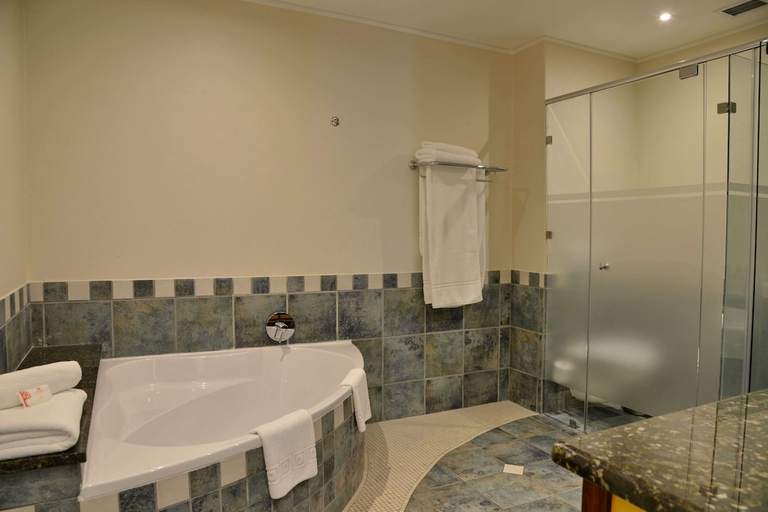 Bathroom 4, City Lodge Hotel GrandWest, City of Cape Town