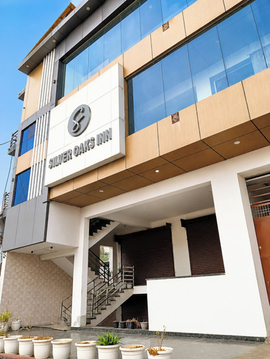 Exterior & Views, Hotel Silver Oaks Inn Mathura, Mathura