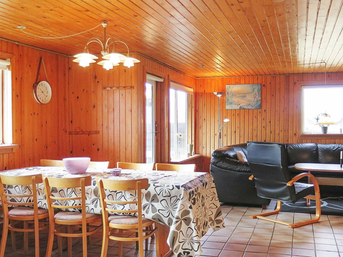 Others 5, Stunning Holiday Home in Harboøre Near Sea, Lemvig