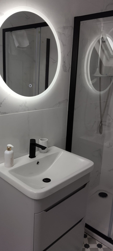 Bathroom, Hillcrest B&B