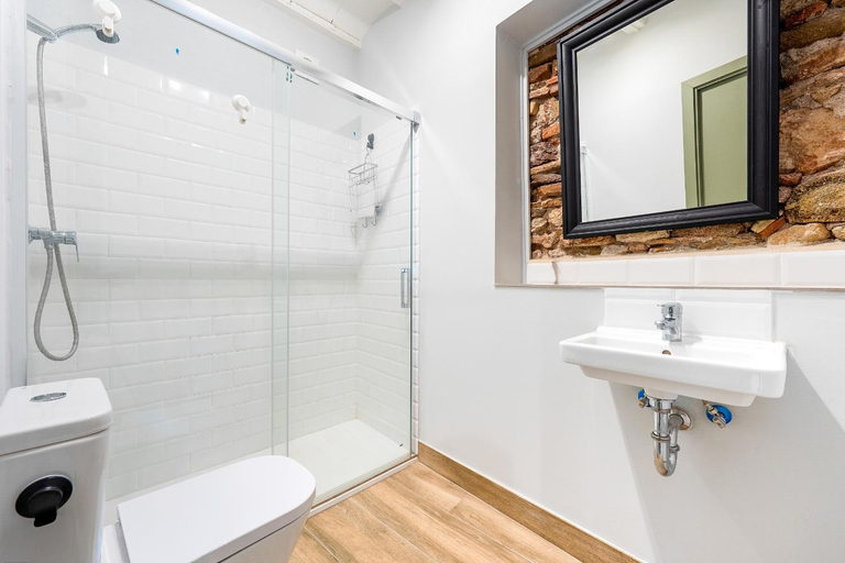 Bathroom, Priorat Aparthotel, Tarragona