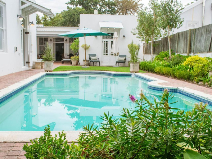 Others 2, Kolonie's Tuin, Cape Winelands