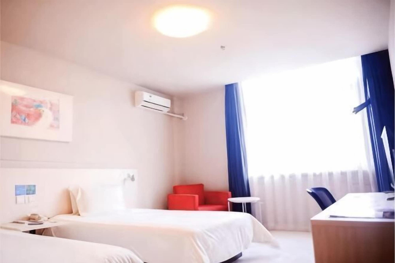Bedroom 4, Jinjiang Inn (Yizheng Daqing North Road), Yangzhou