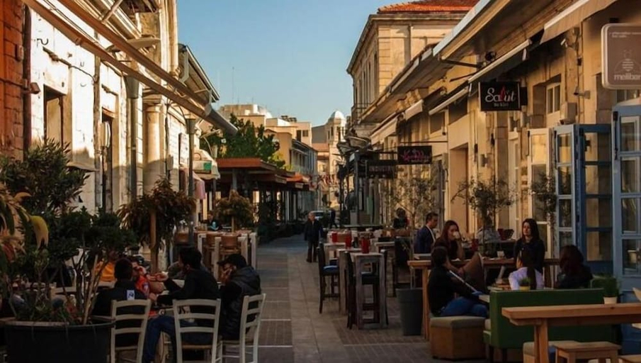 Food & Drinks 5, Alinea Suites Limassol Center