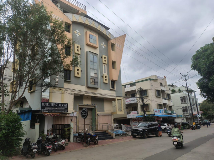 Bedroom 5, Wishotel Inn The Silver Sky, Indore