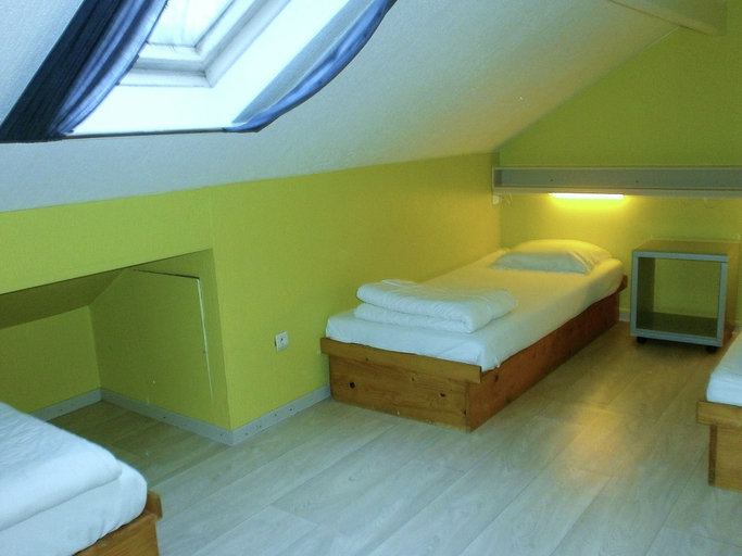 Others 4, Tidy Holiday Home with Fireplace near Malmédy, Liège