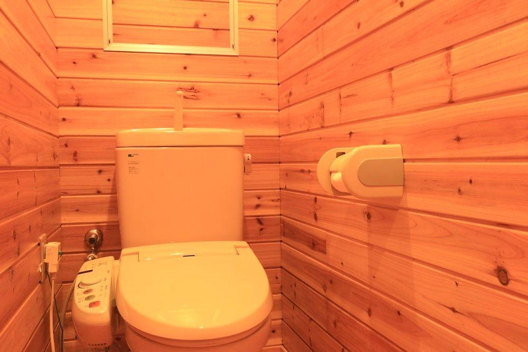 Bathroom 2, Minshuku Yakusugiso, Yakushima