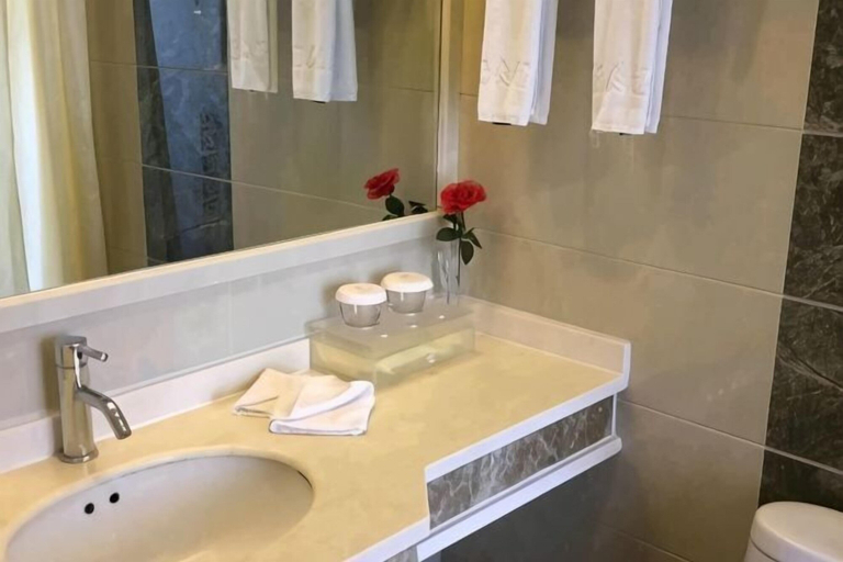 Bathroom 4, Shuang Bai Hotel, Chuxiong Yi