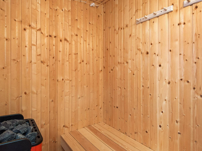 Others 4, Cozy Holiday Home in Allingåbro near Beach, Norddjurs