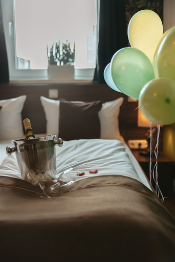Bedroom 3, Hotel North, Hamburg