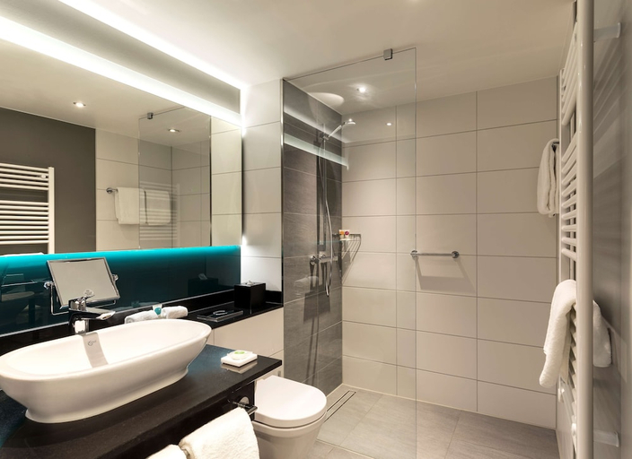 Bathroom 4, Hyatt Place Frankfurt Airport, Frankfurt am Main