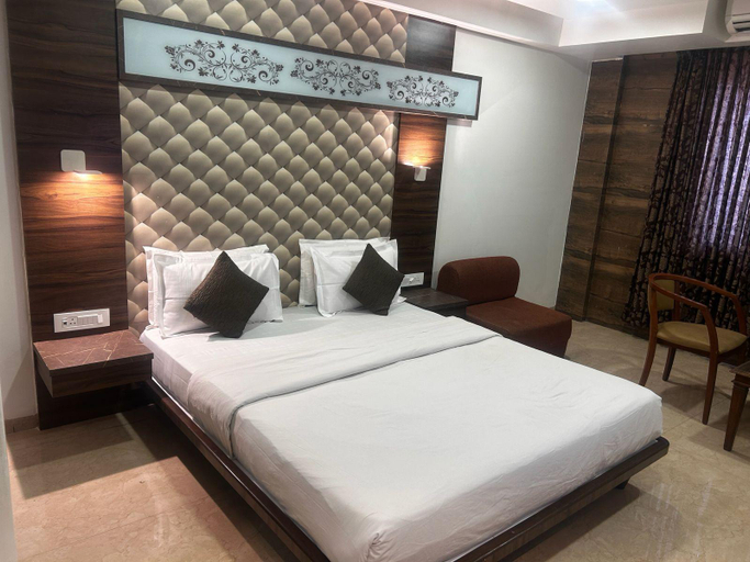 Others 5, Hotel Sangam, Satara