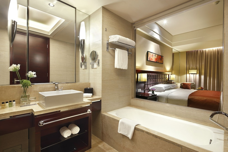 Bathroom 5, The Qube Hotel Shanghai Pudong, Shanghai
