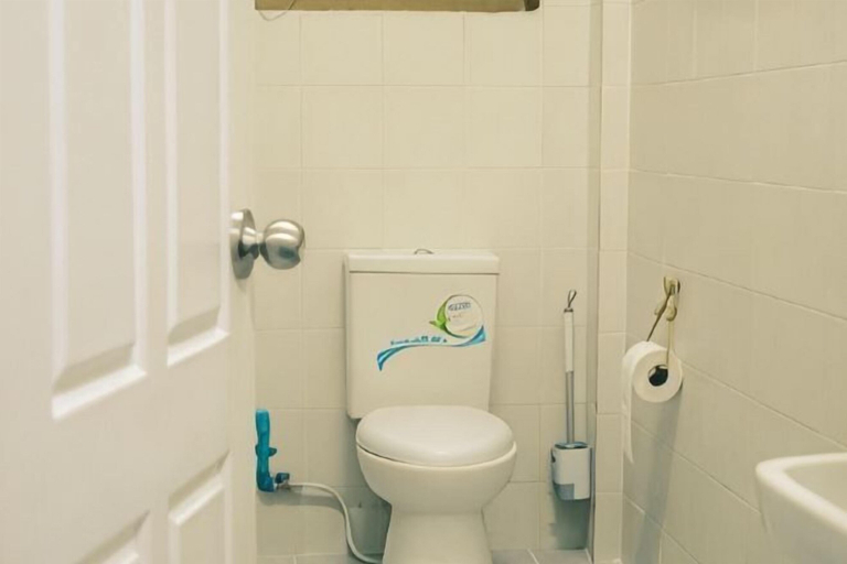 Bathroom 3, Happy Hope, Phra Nakhon