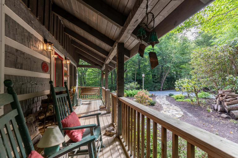 Interior 2, Scarborough Fair, Watauga