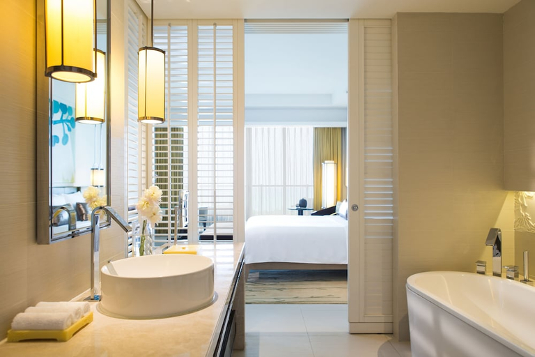 Bathroom 5, Renaissance Sanya Haitang Bay Resort, Sanya
