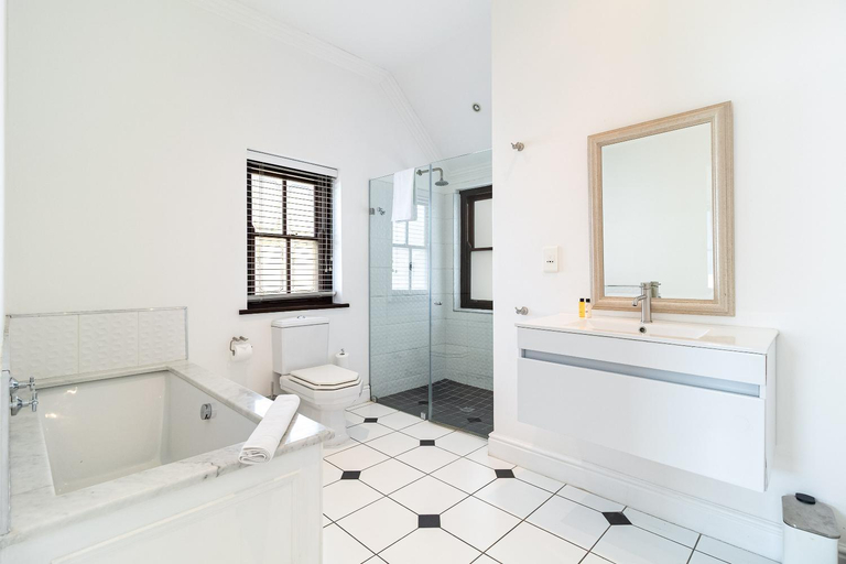 Bathroom 4, Winelands Golf Lodges 10 at De Zalze, Cape Winelands