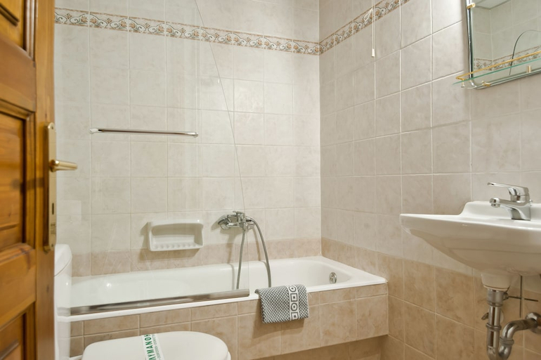 Bathroom 4, Pan Hotel, Central Greece