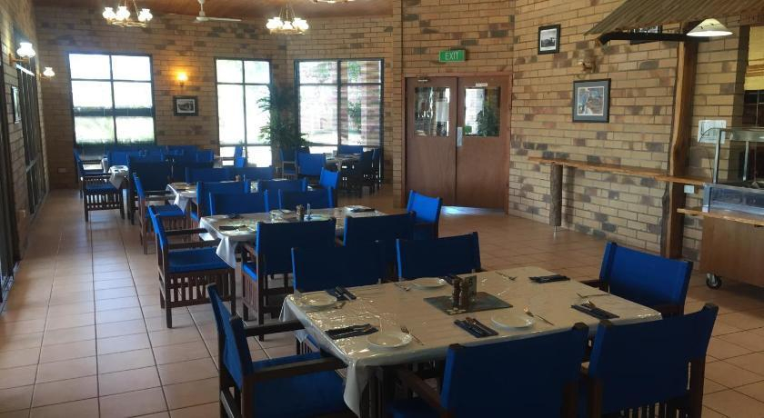 Food & Drinks 4, Boulder Opal Motor Inn, Winton