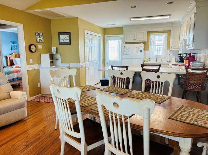 Others 5, Sea Biscuit - 4 Br Home, Brunswick