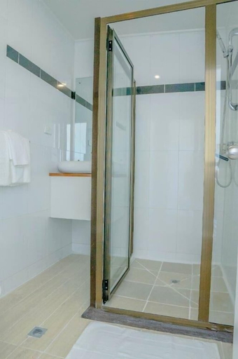 Bathroom 3, Sailors Beach Fiji, Ba