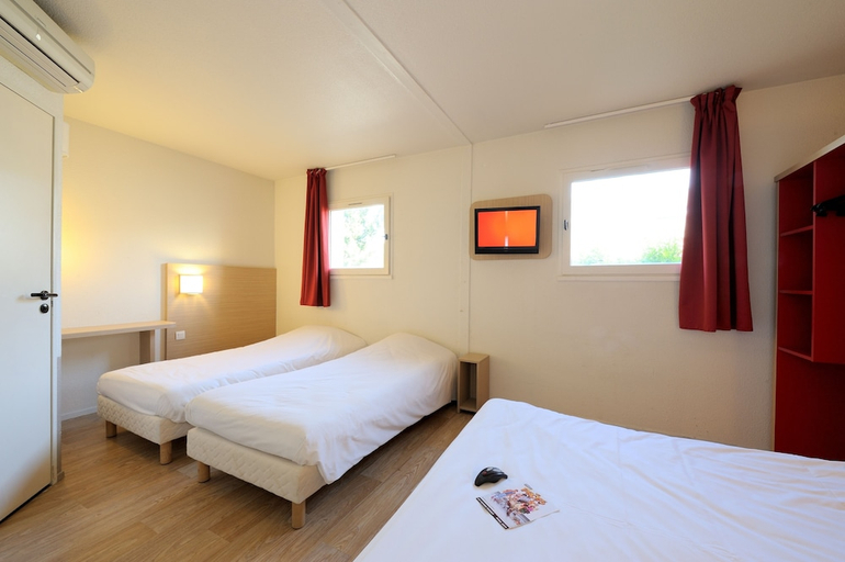 Bedroom 4, Hôtel Kennedy Parc des Expositions, Hautes-Pyrénées