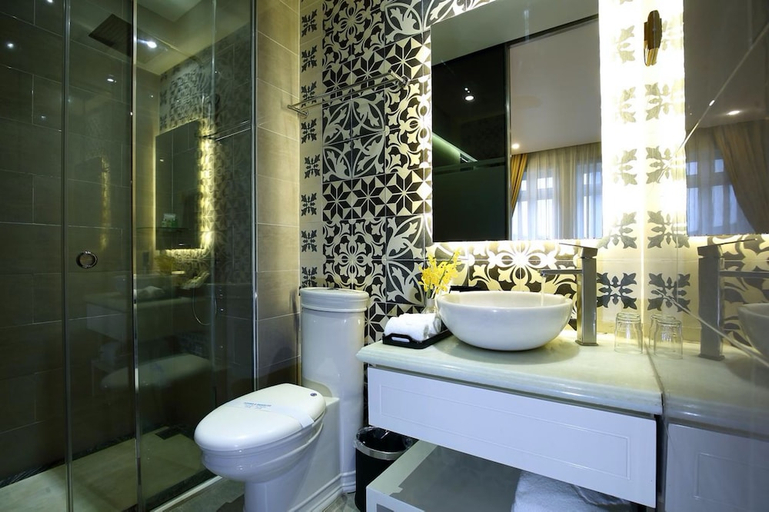 Bathroom 3, Me Gustas Central Hotel, District 1