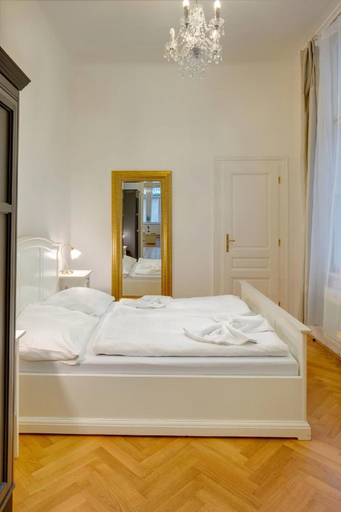 Bedroom 2, Charles Bridge Premium Apartments, Praha 1