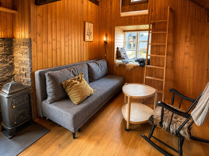 Living area 4, Traditional Cabin with Sea View, Kvívík