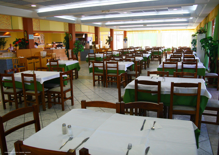 Food & Drinks 5, Aqua Sun Village, Crete
