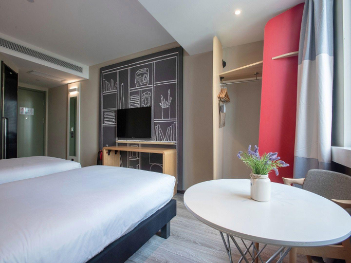 Bedroom 2, Ibis Hotel (Lanzhou West Railway Station), Lanzhou
