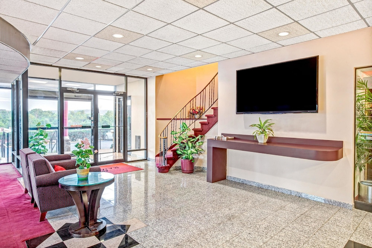 Public Area, Ramada by Wyndham Rockaway, Morris