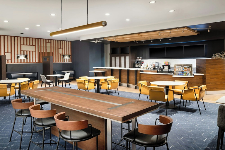Food & Drinks 4, Courtyard by Marriott Charlotte City Center, Mecklenburg