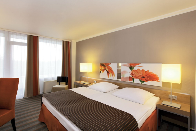 Bedroom 3, SOALTEE HOTEL by Trip Inn Frankfurt Messe, Frankfurt am Main