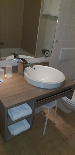 Bathroom 4, Hotel ElbRivera Magdeburg, Magdeburg