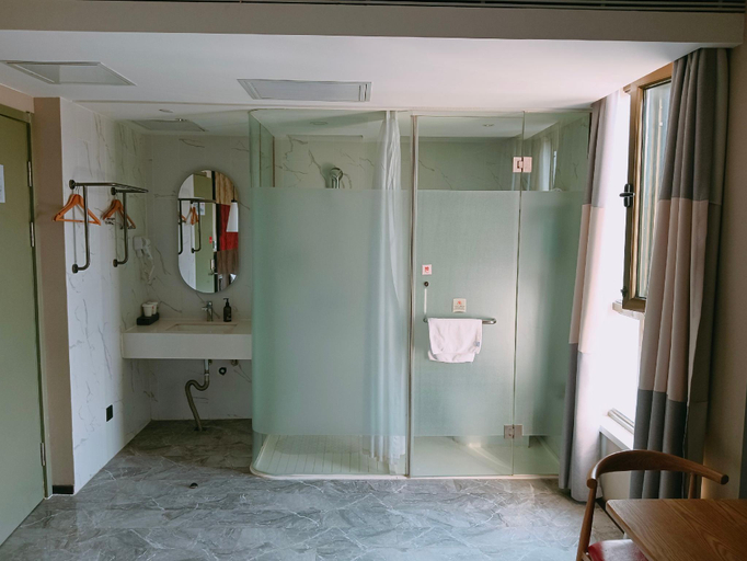 Bathroom 3, Ibis Hotel (Lanzhou West Railway Station), Lanzhou