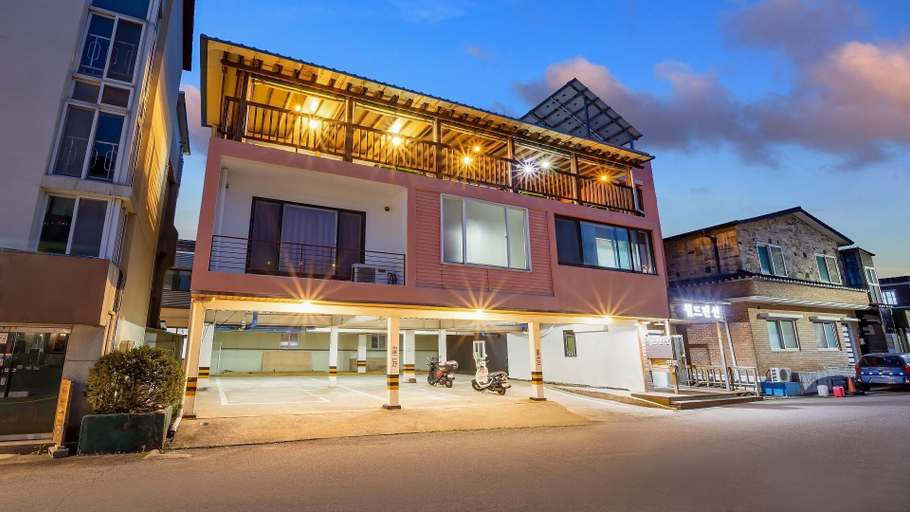 Exterior & Views 2, Sokcho World Pet-friendly Pension, Sokcho