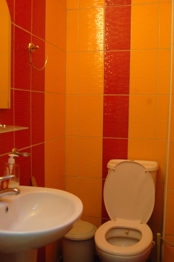 Bathroom 5, Chilloutlya Hostel&Bar, Beyoğlu