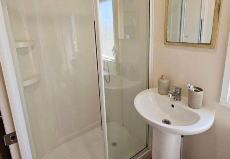 Bathroom 2, D&T Caravan Hire Southview Holiday Park Skegness, Lincolnshire