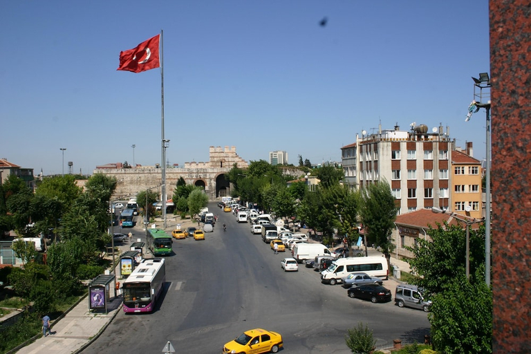 Others 5, Yavuz Otel, Fatih