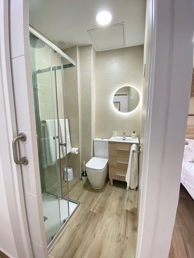 Bathroom 2, Grampy Boutique Hostal - Zaragoza Centro, Zaragoza