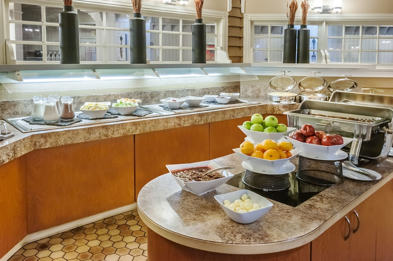 Food & Drinks 5, Edmonton Inn and Conference Centre, Division No. 11